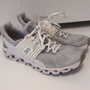 On Running Women's Helion Gray and White Athletic Sneakers Size 9.5